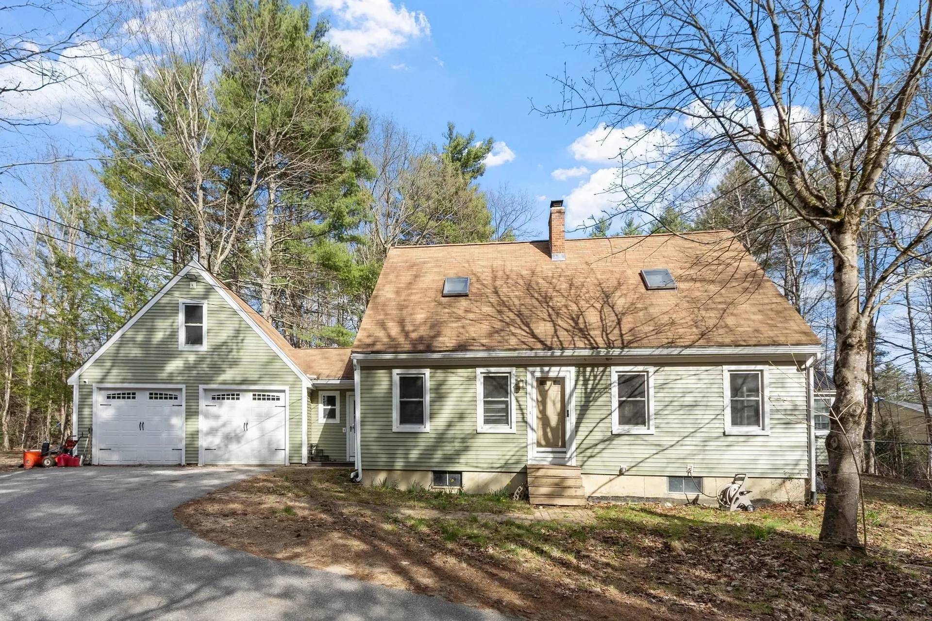 61 Beaver Pond Road Weare NH 03281-5801