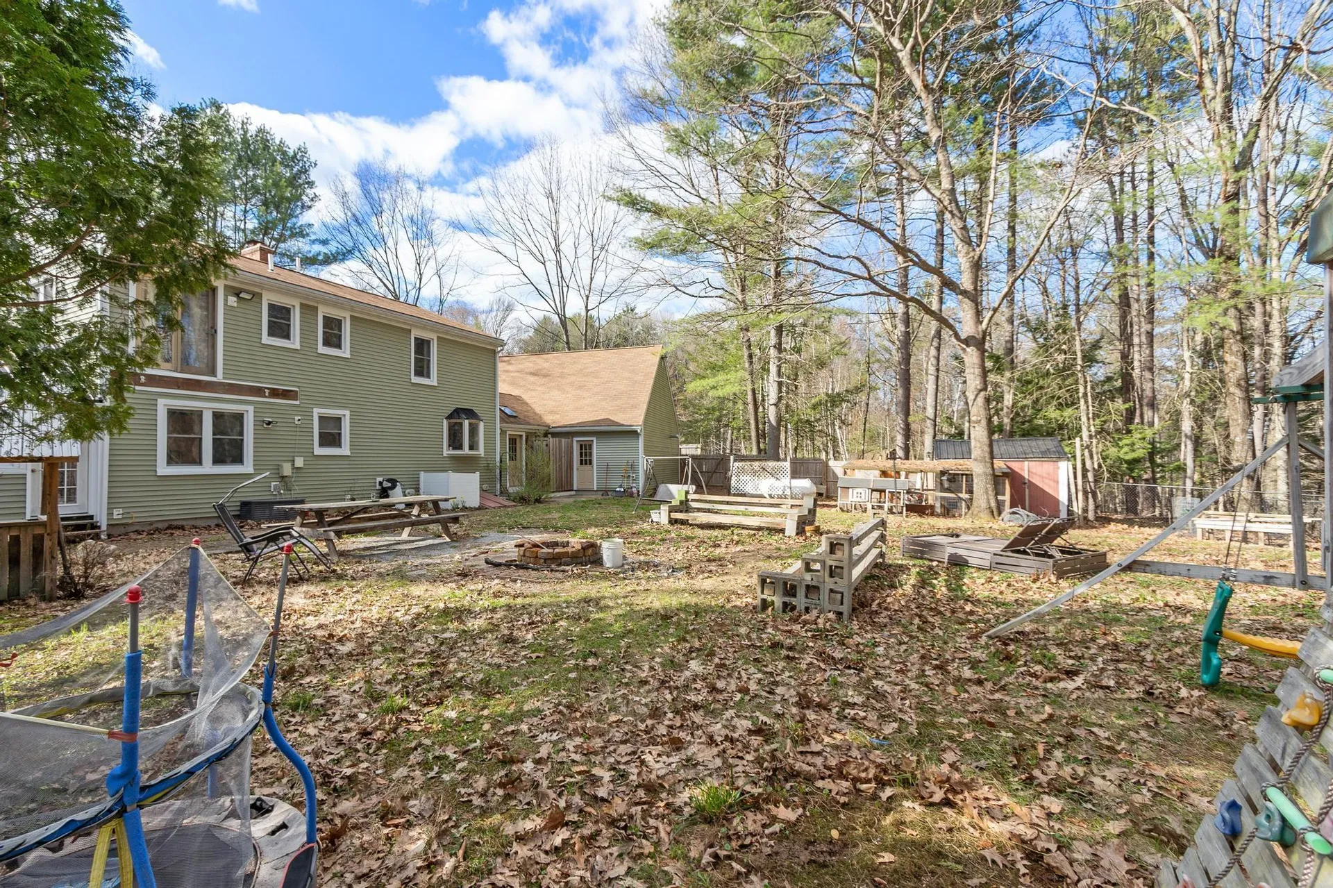 61 Beaver Pond Road Weare NH 03281-5801