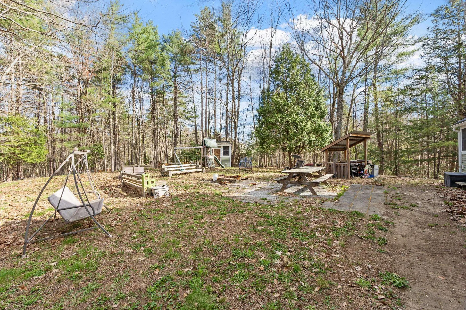 61 Beaver Pond Road Weare NH 03281-5801