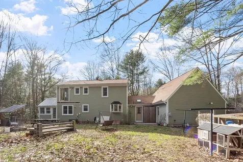 61 Beaver Pond Road Weare NH 03281-5801