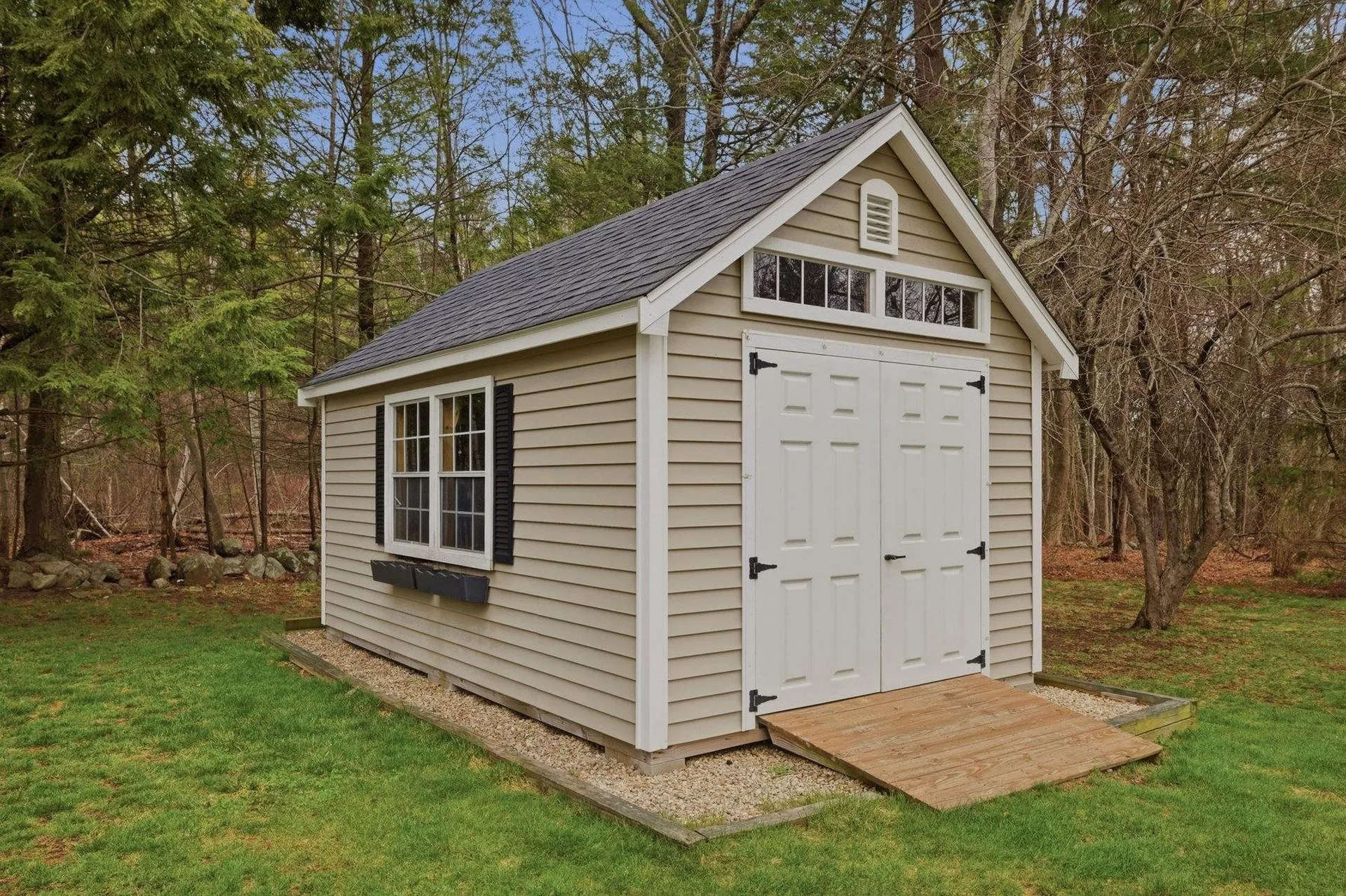 38 Willowbrook Avenue Greenland NH 03840