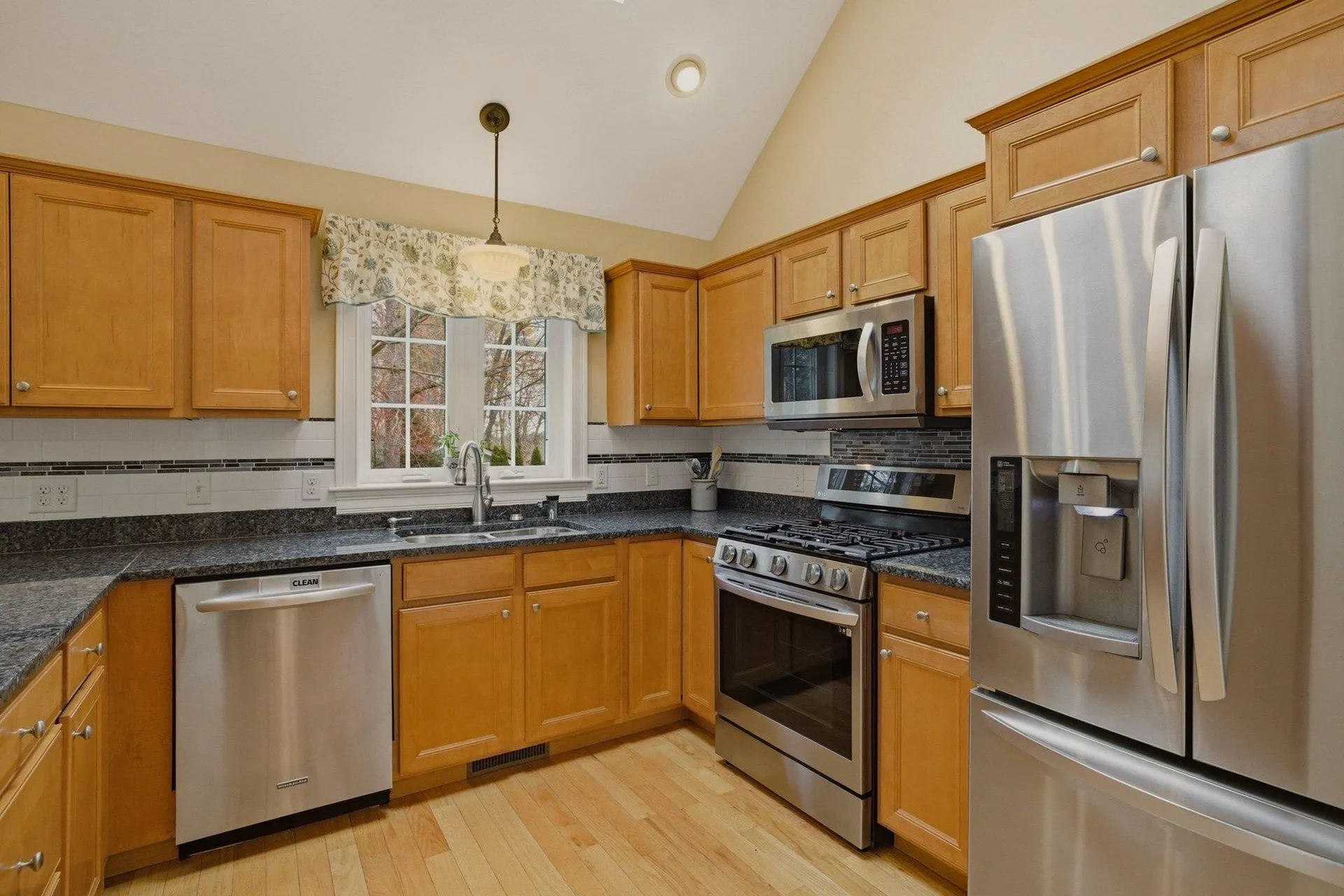 38 Willowbrook Avenue Greenland NH 03840