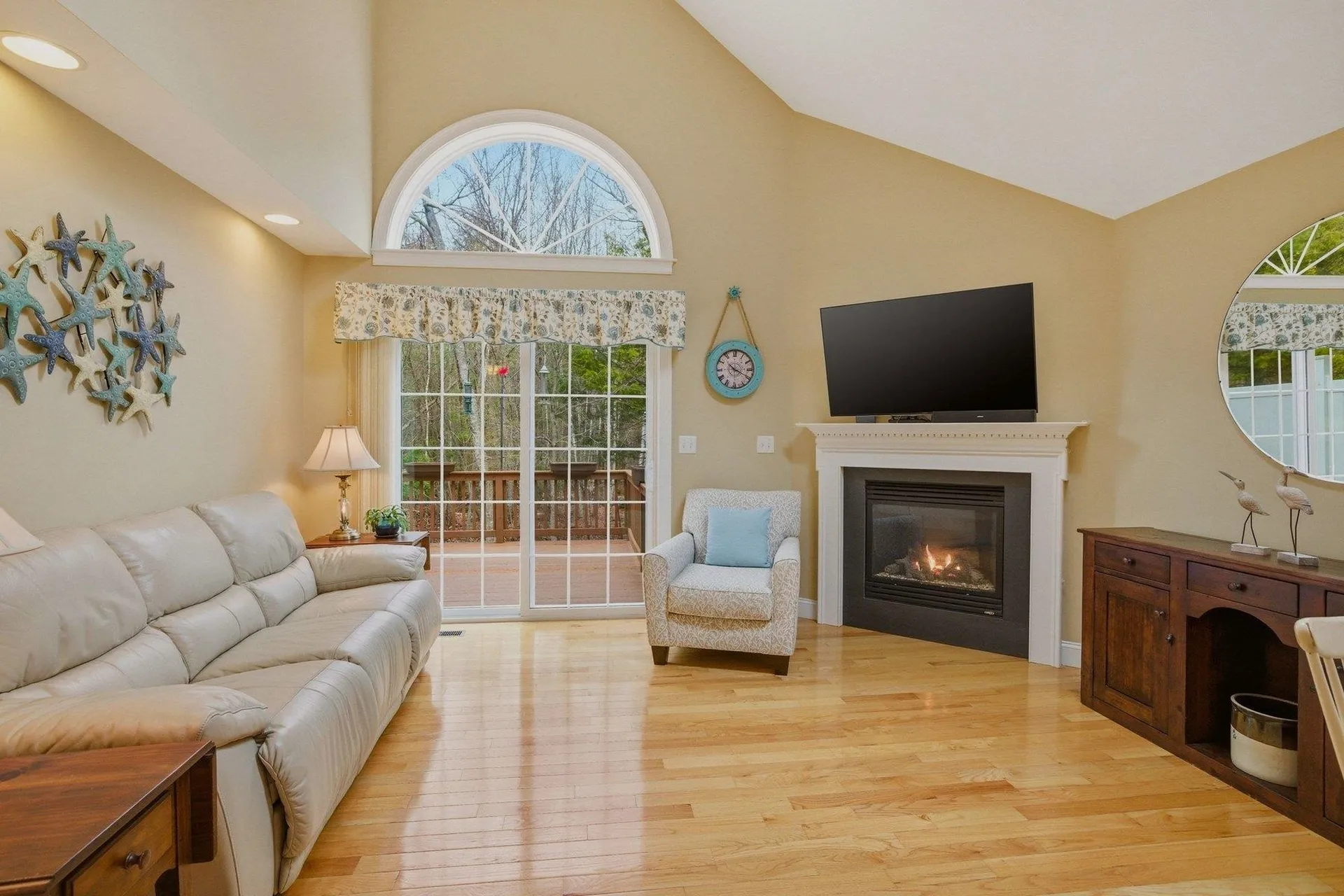 38 Willowbrook Avenue Greenland NH 03840