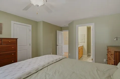 38 Willowbrook Avenue Greenland NH 03840