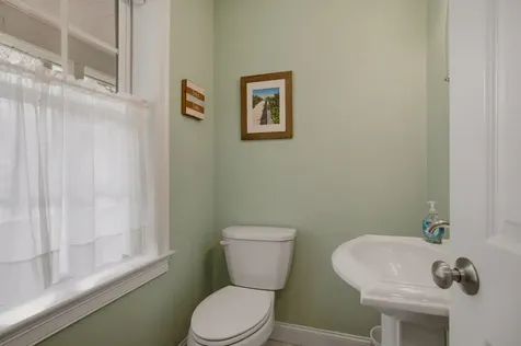 38 Willowbrook Avenue Greenland NH 03840