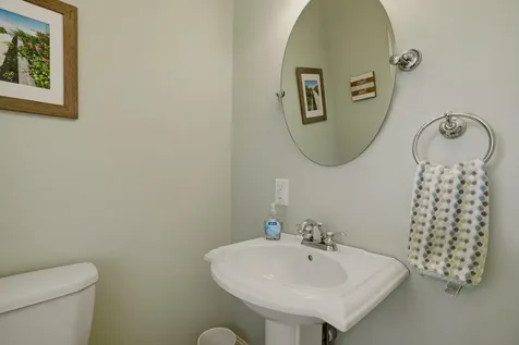 38 Willowbrook Avenue Greenland NH 03840