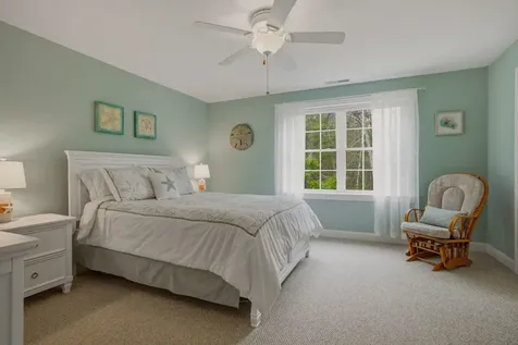 38 Willowbrook Avenue Greenland NH 03840