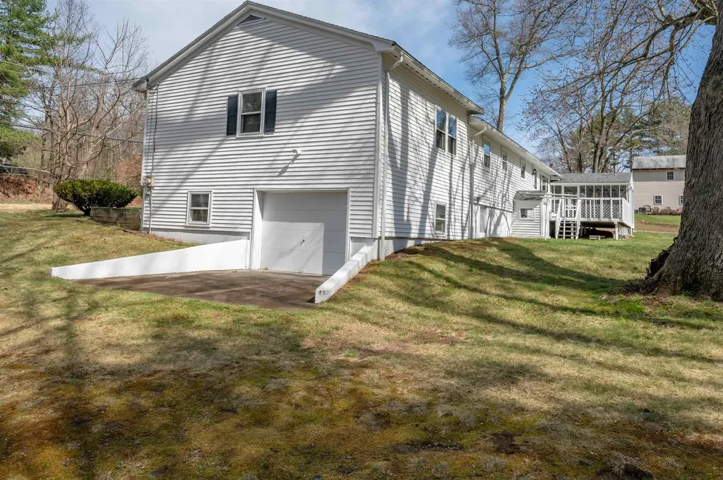 422 Main Dunstable Road Nashua NH 03063
