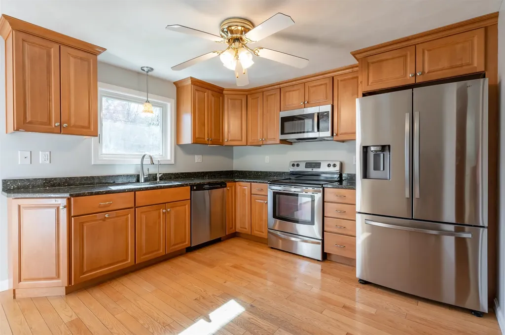 422 Main Dunstable Road Nashua NH 03063