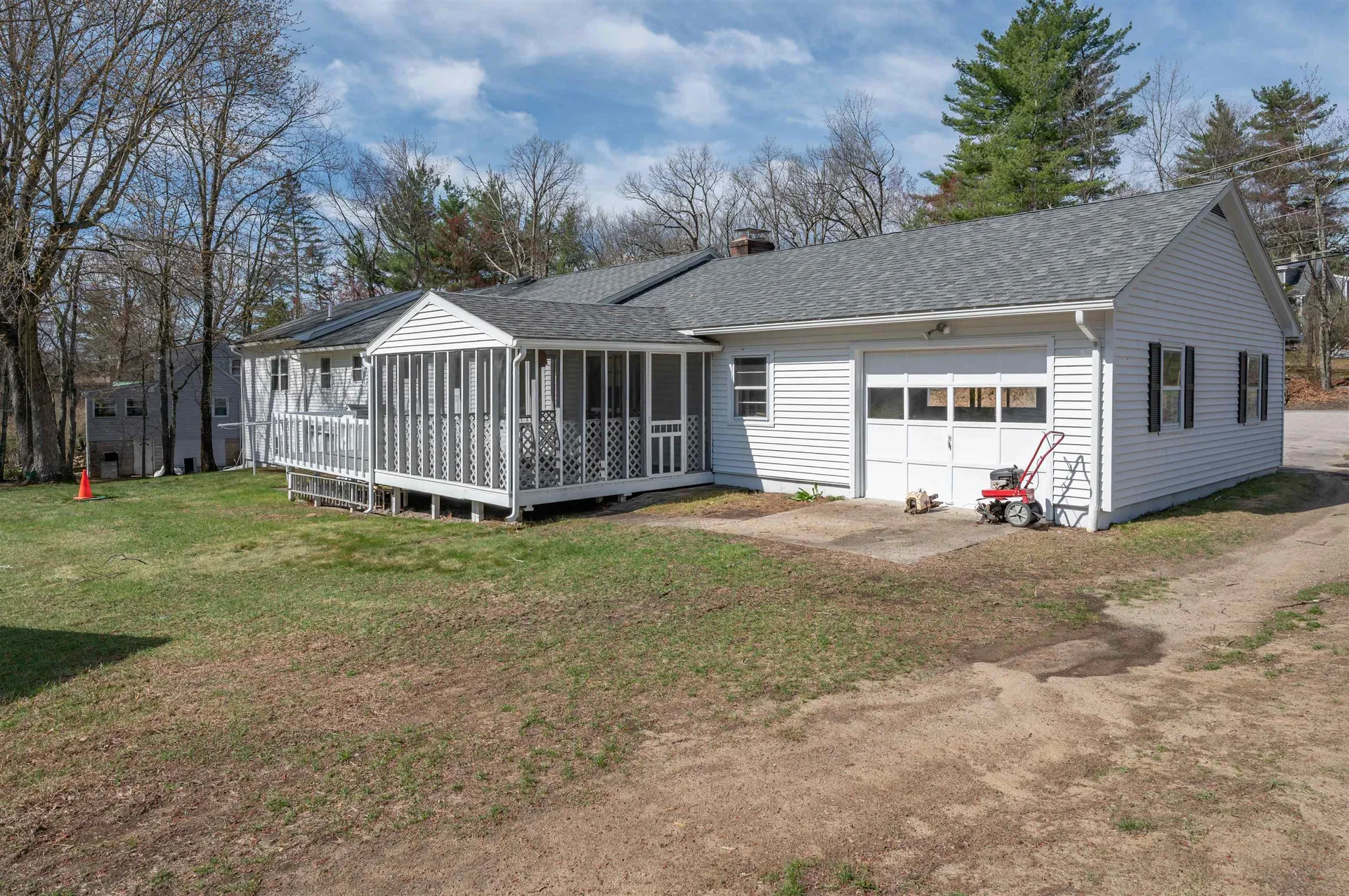 422 Main Dunstable Road Nashua NH 03063