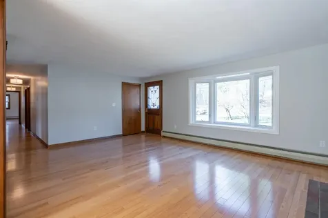 422 Main Dunstable Road Nashua NH 03063