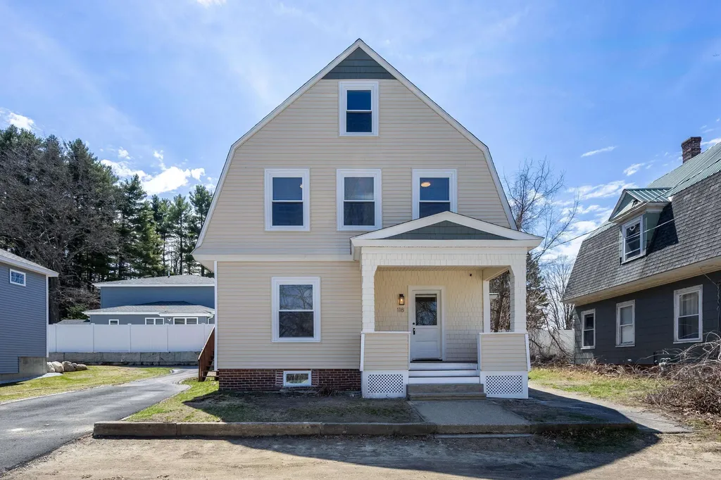 118 W. Hillcrest Avenue Manchester NH 03103