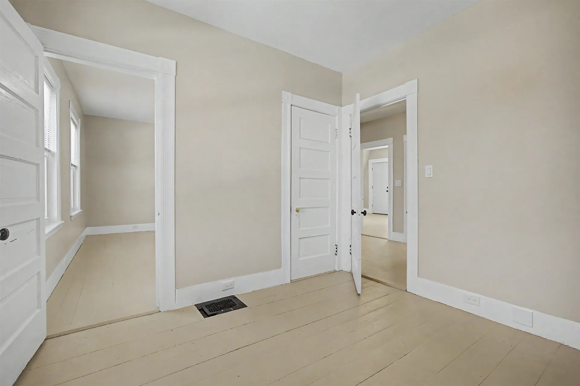 118 W. Hillcrest Avenue Manchester NH 03103