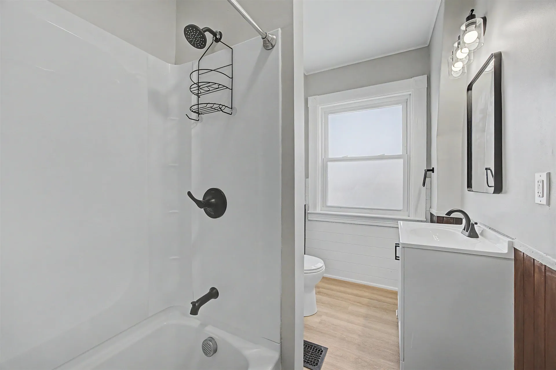 118 W. Hillcrest Avenue Manchester NH 03103