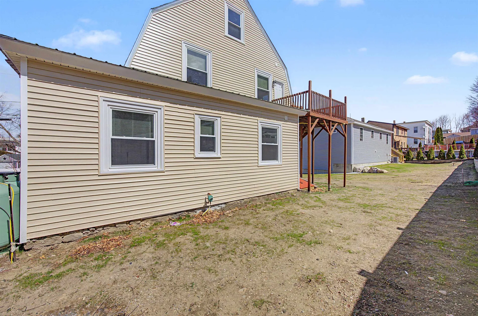 118 W. Hillcrest Avenue Manchester NH 03103