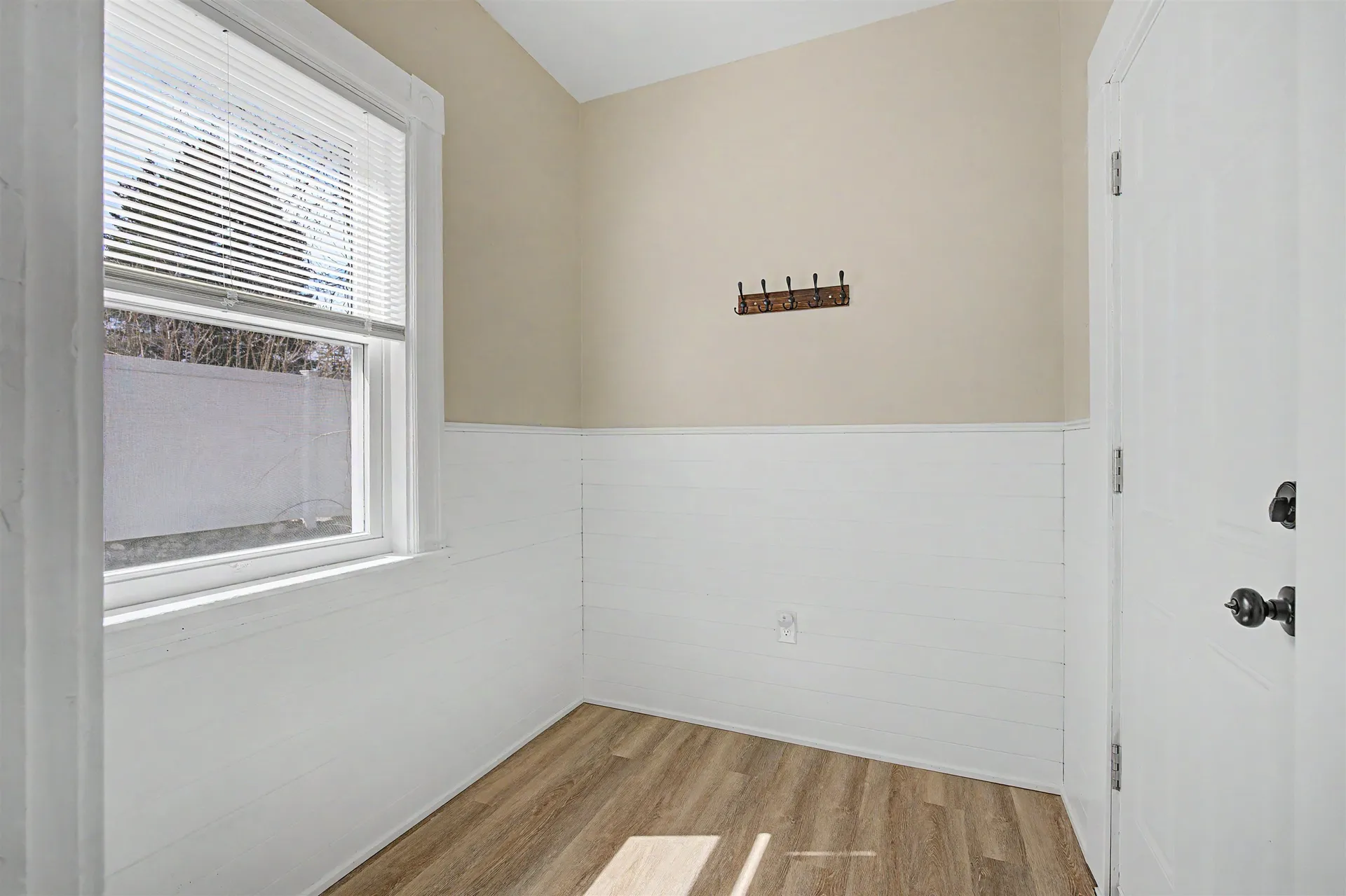 118 W. Hillcrest Avenue Manchester NH 03103