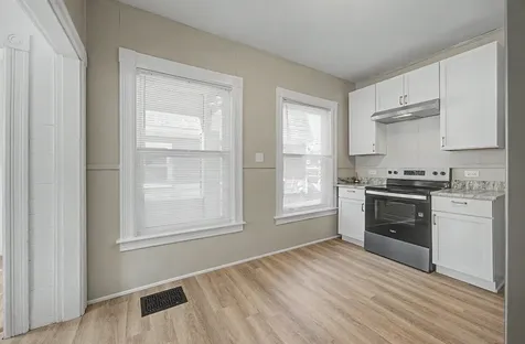 118 W. Hillcrest Avenue Manchester NH 03103
