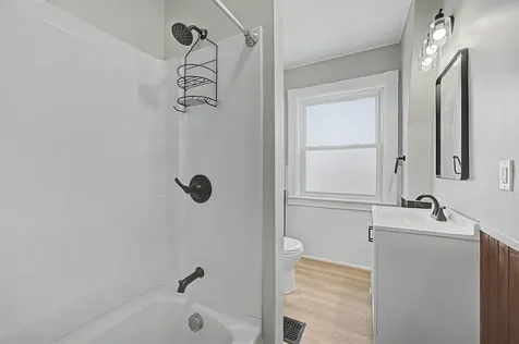 118 W. Hillcrest Avenue Manchester NH 03103