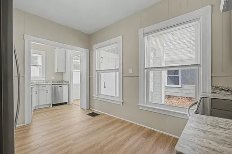 118 W. Hillcrest Avenue Manchester NH 03103
