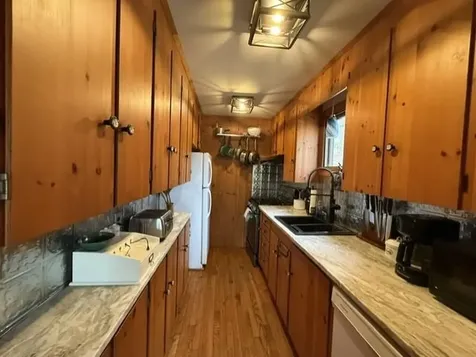 702 Little Sunapee Road New London NH 03257