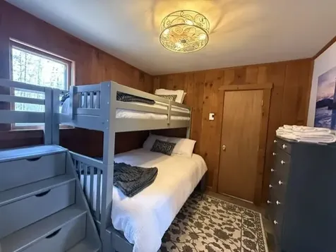 702 Little Sunapee Road New London NH 03257