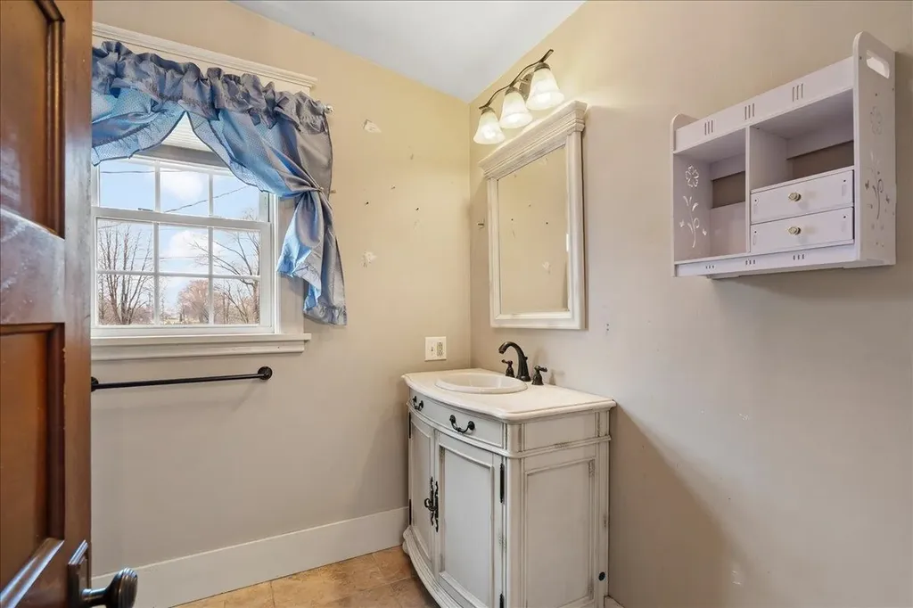 570 South Main Street Alburgh VT 05440
