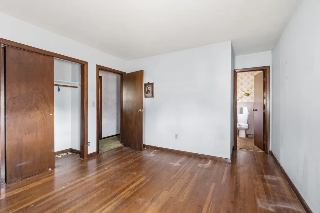 11 Thompson Avenue Hooksett NH 03106