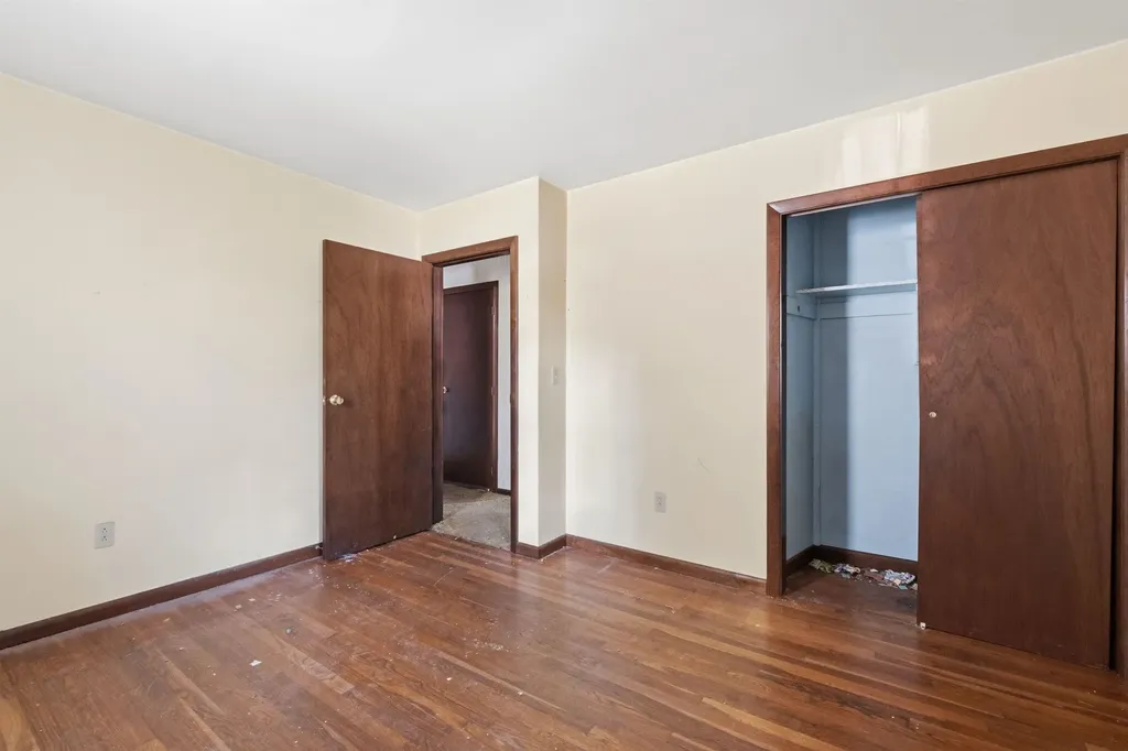 11 Thompson Avenue Hooksett NH 03106