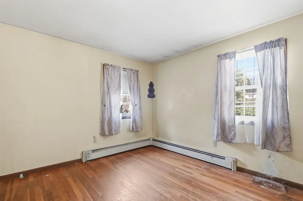 11 Thompson Avenue Hooksett NH 03106