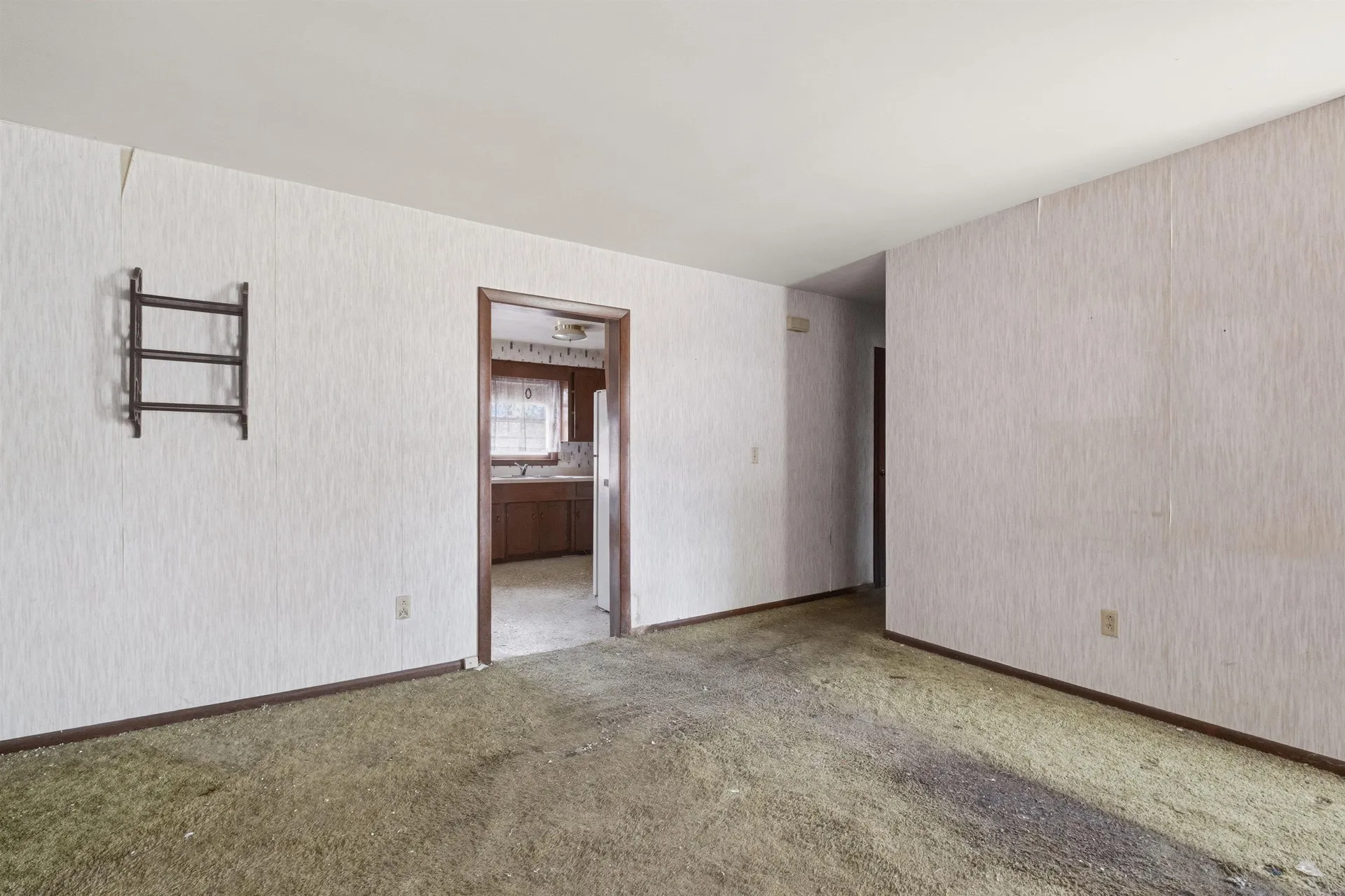 11 Thompson Avenue Hooksett NH 03106