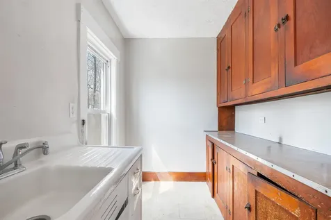 9 Pine Street Pembroke NH 03275