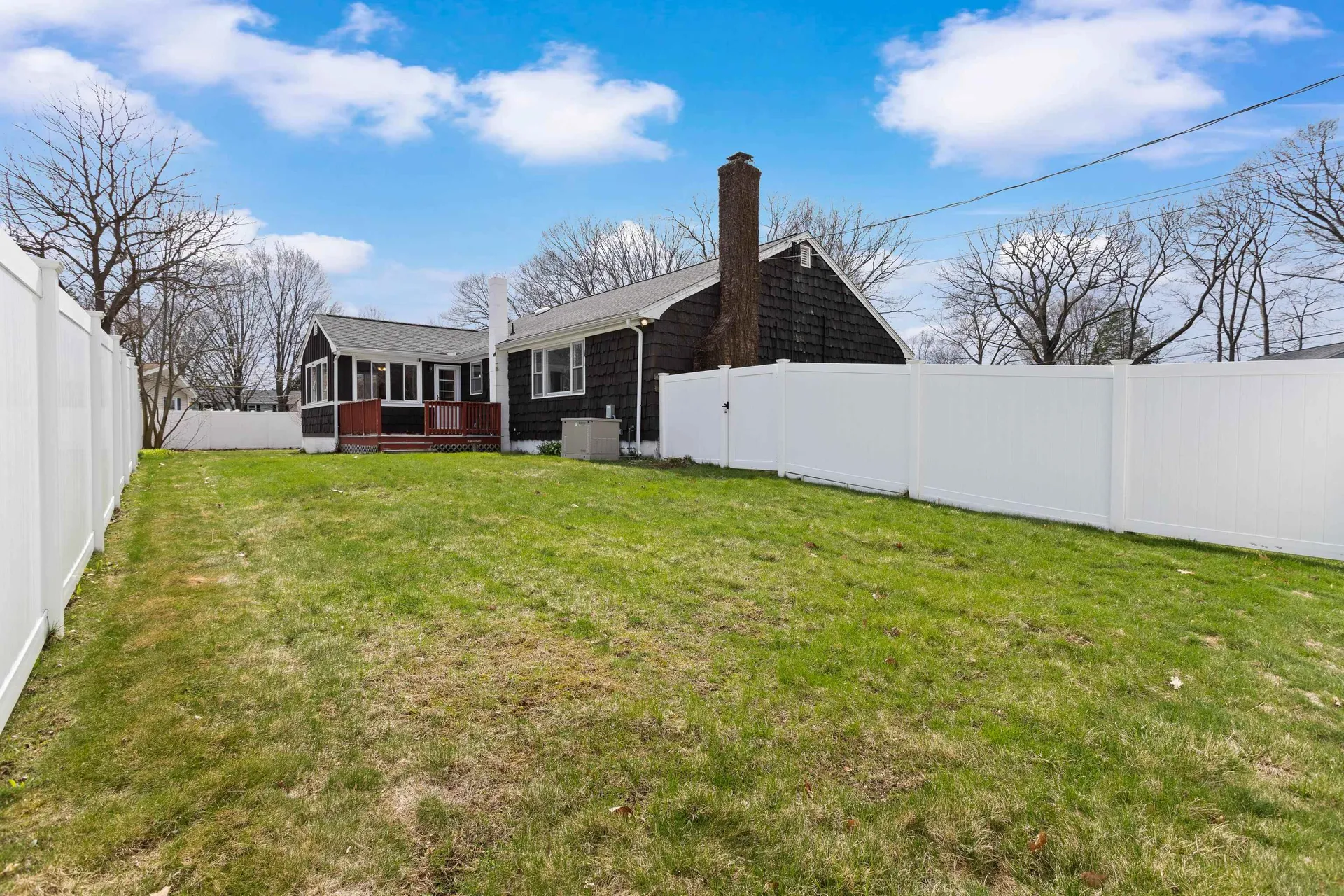 12 Colonial Circle Hampton NH 03842-3317