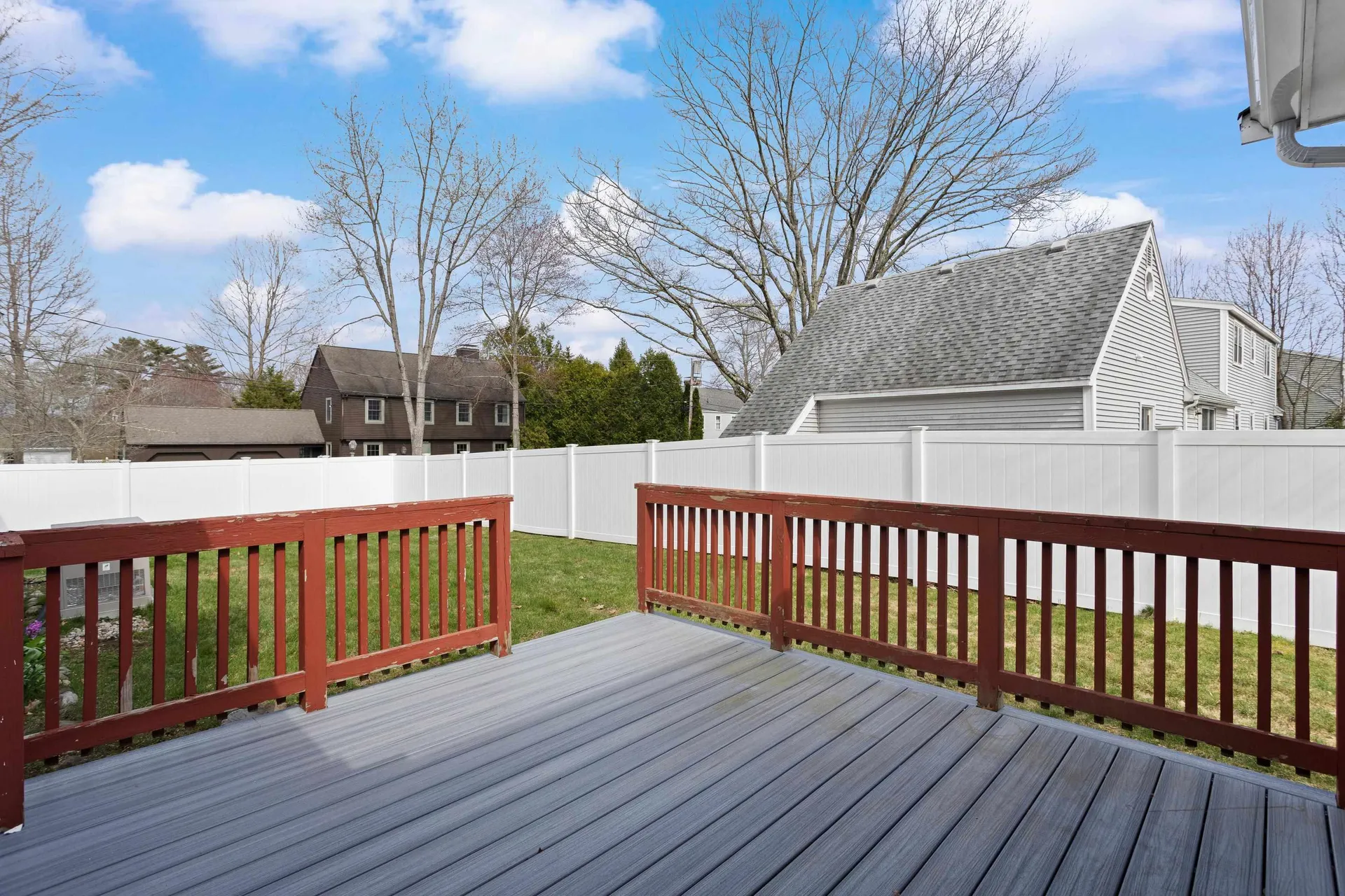 12 Colonial Circle Hampton NH 03842-3317