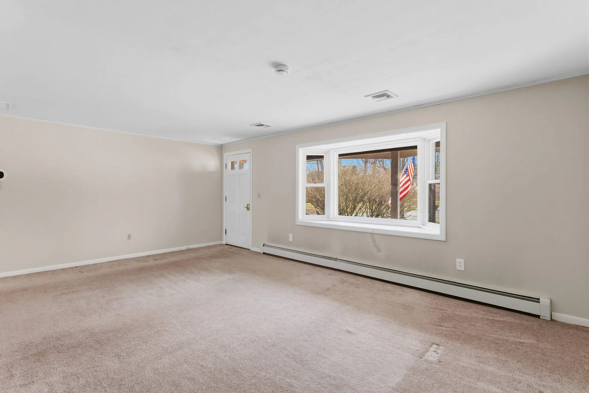12 Colonial Circle Hampton NH 03842-3317