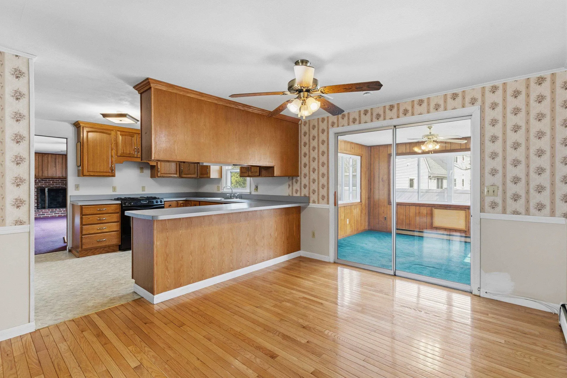 12 Colonial Circle Hampton NH 03842-3317