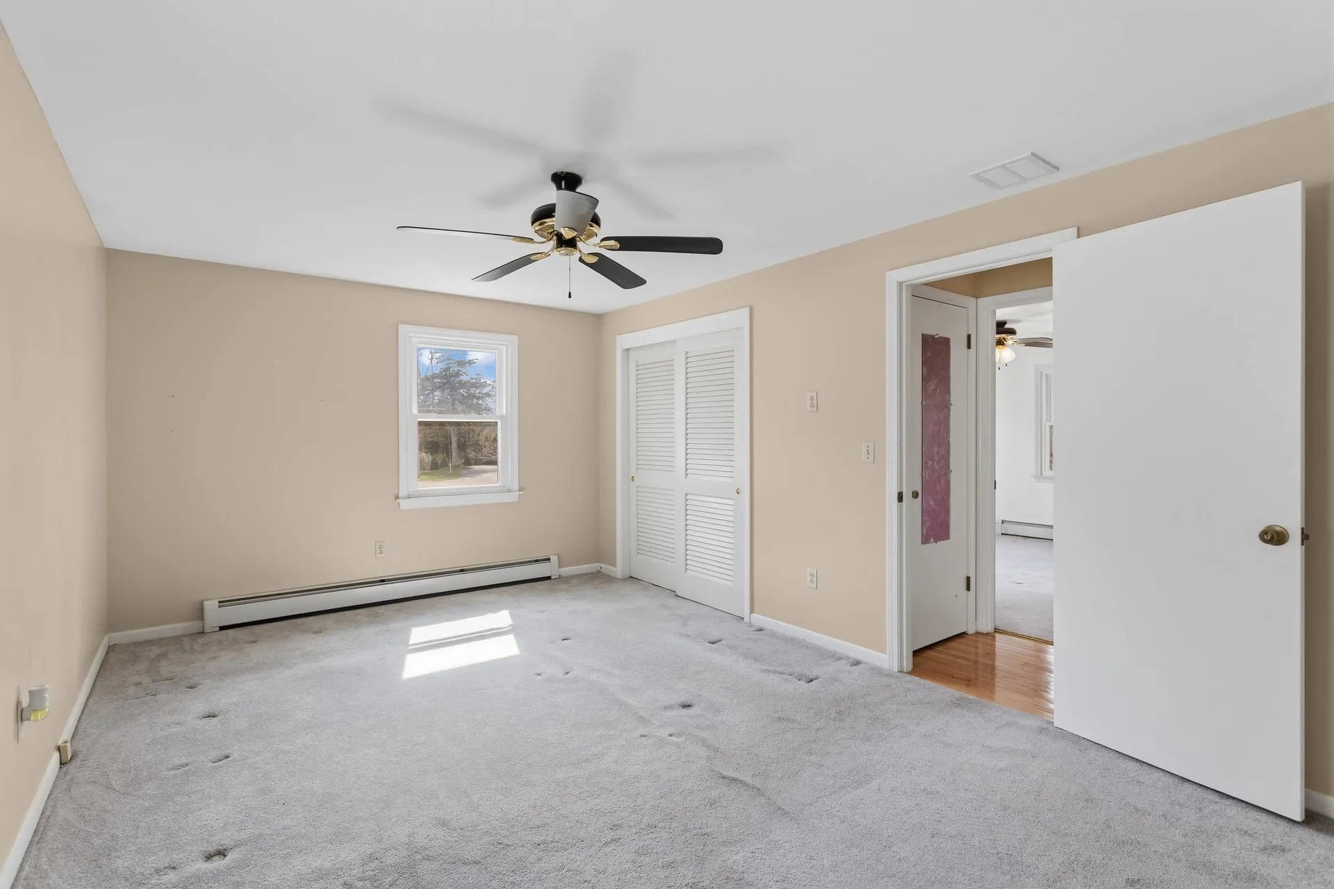 12 Colonial Circle Hampton NH 03842-3317