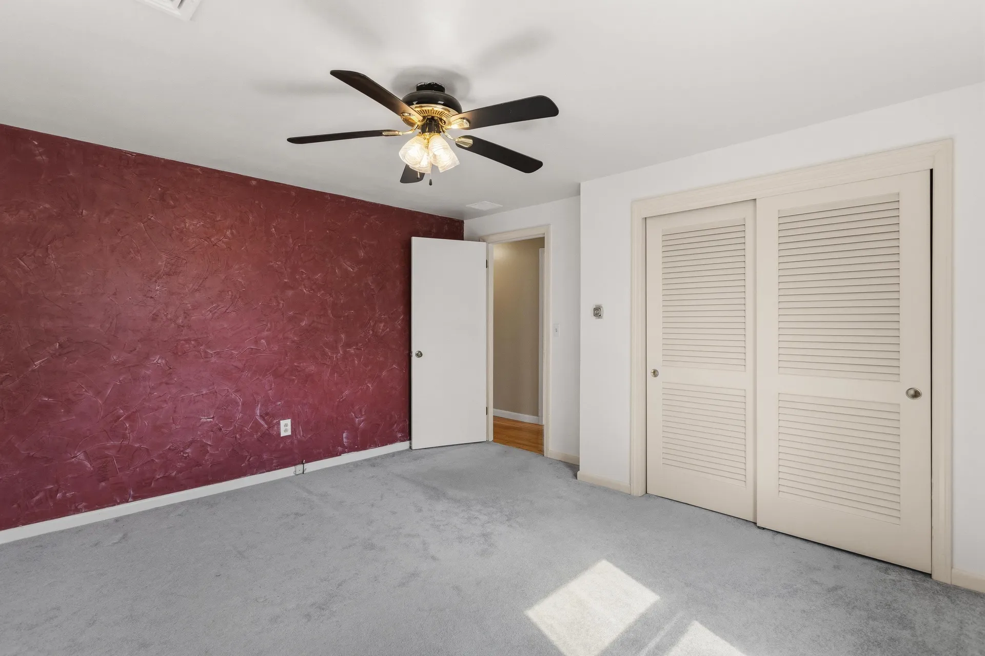 12 Colonial Circle Hampton NH 03842-3317