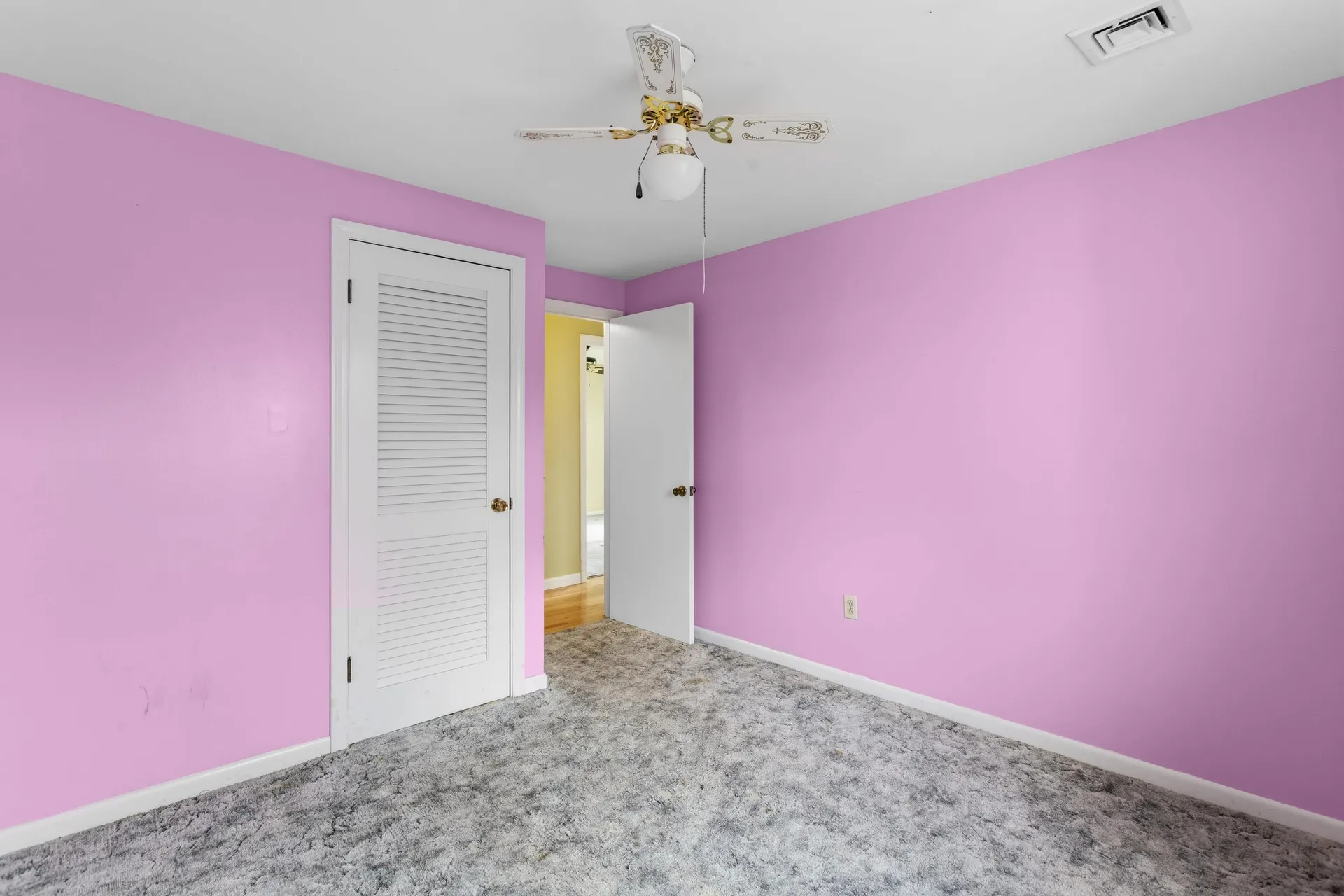 12 Colonial Circle Hampton NH 03842-3317