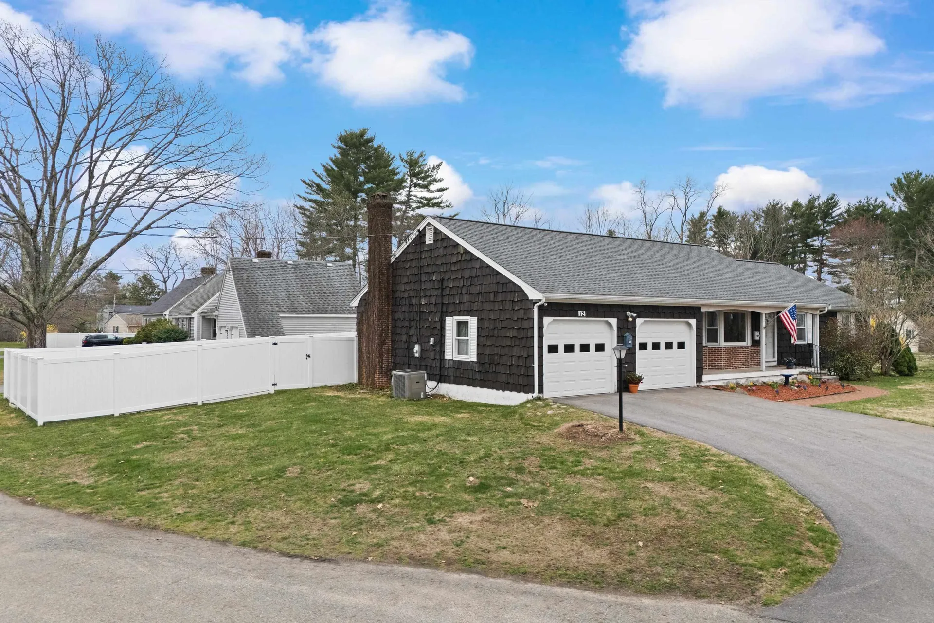12 Colonial Circle Hampton NH 03842-3317