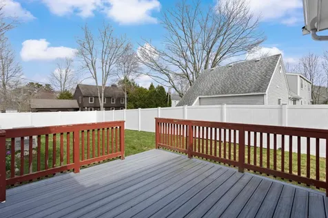 12 Colonial Circle Hampton NH 03842-3317