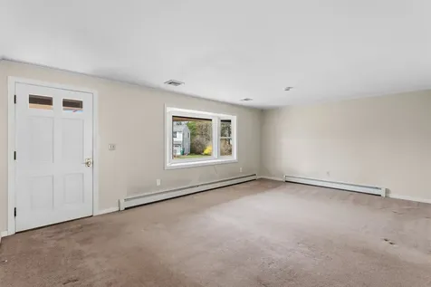 12 Colonial Circle Hampton NH 03842-3317