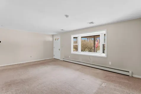12 Colonial Circle Hampton NH 03842-3317