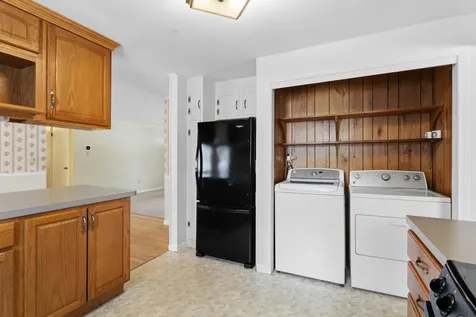 12 Colonial Circle Hampton NH 03842-3317