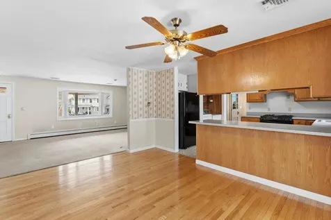 12 Colonial Circle Hampton NH 03842-3317