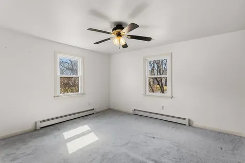 12 Colonial Circle Hampton NH 03842-3317