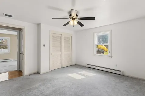 12 Colonial Circle Hampton NH 03842-3317