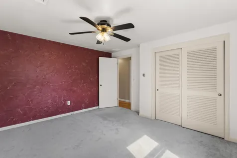 12 Colonial Circle Hampton NH 03842-3317