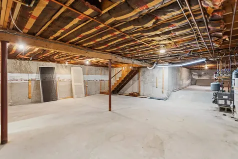 12 Colonial Circle Hampton NH 03842-3317