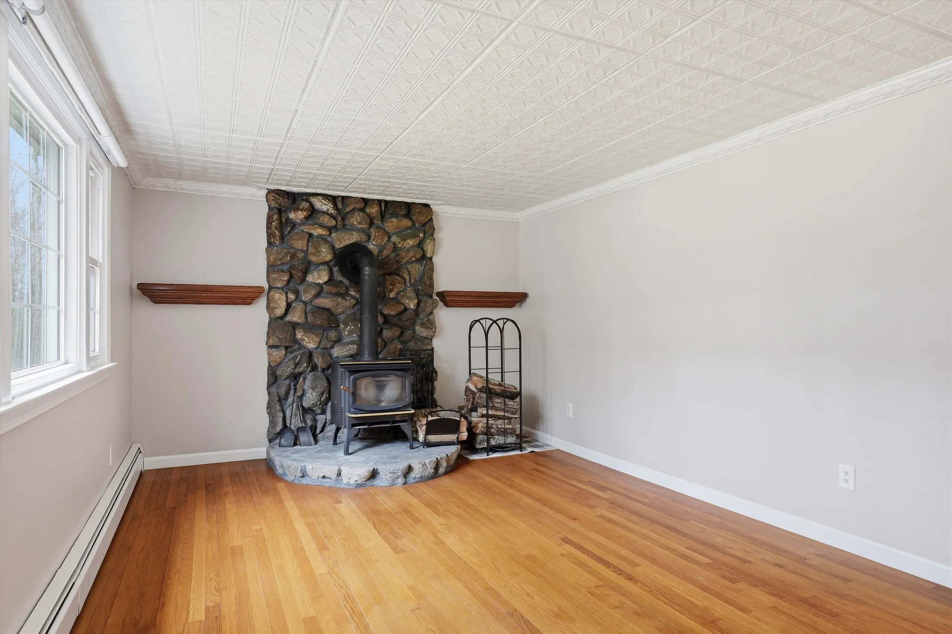 24 Fordway Extension Windham NH 03087