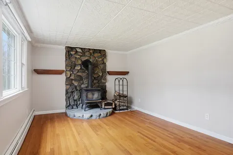 24 Fordway Extension Windham NH 03087